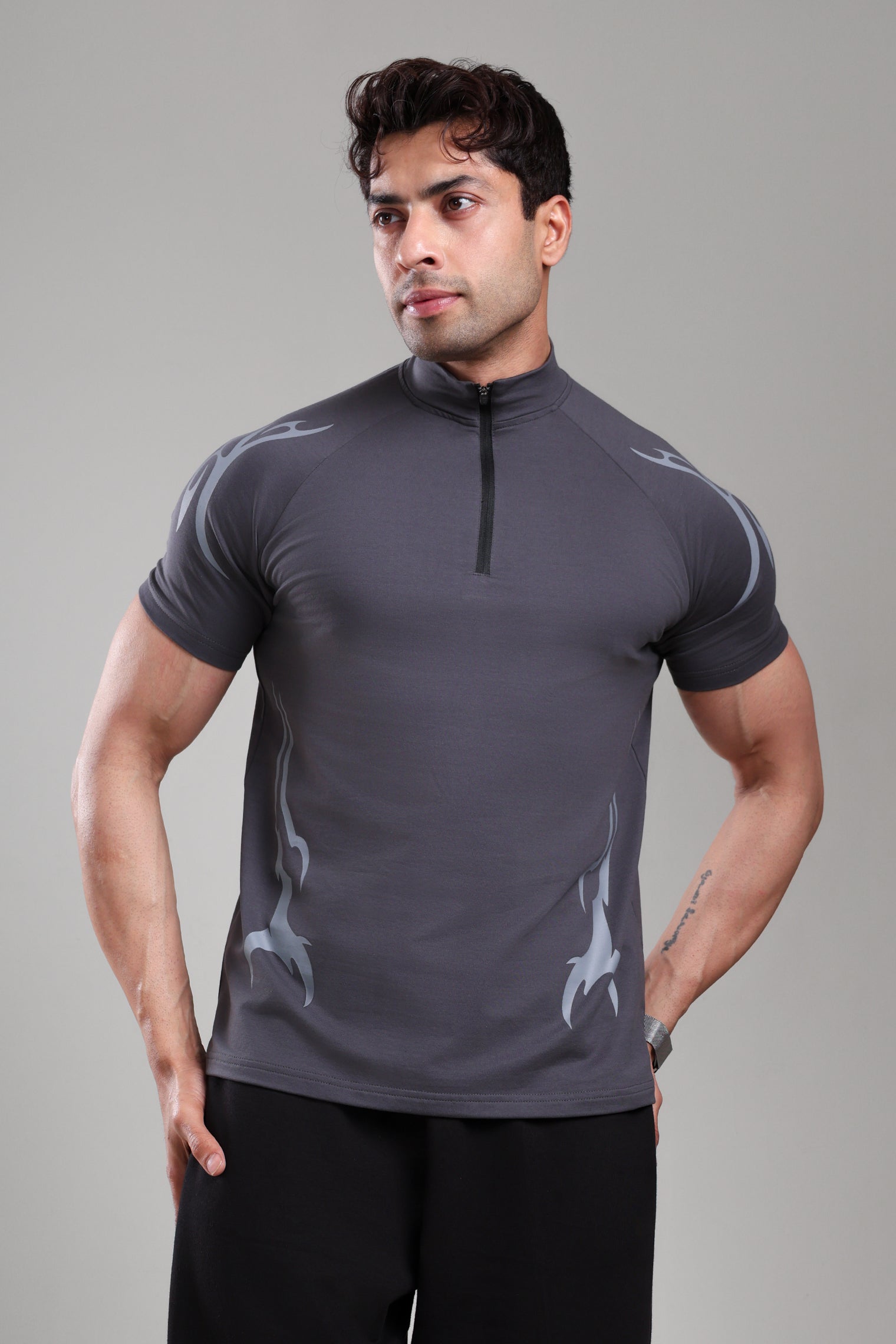 GROW ShadowTribe Zip Tshirt Dark Grey