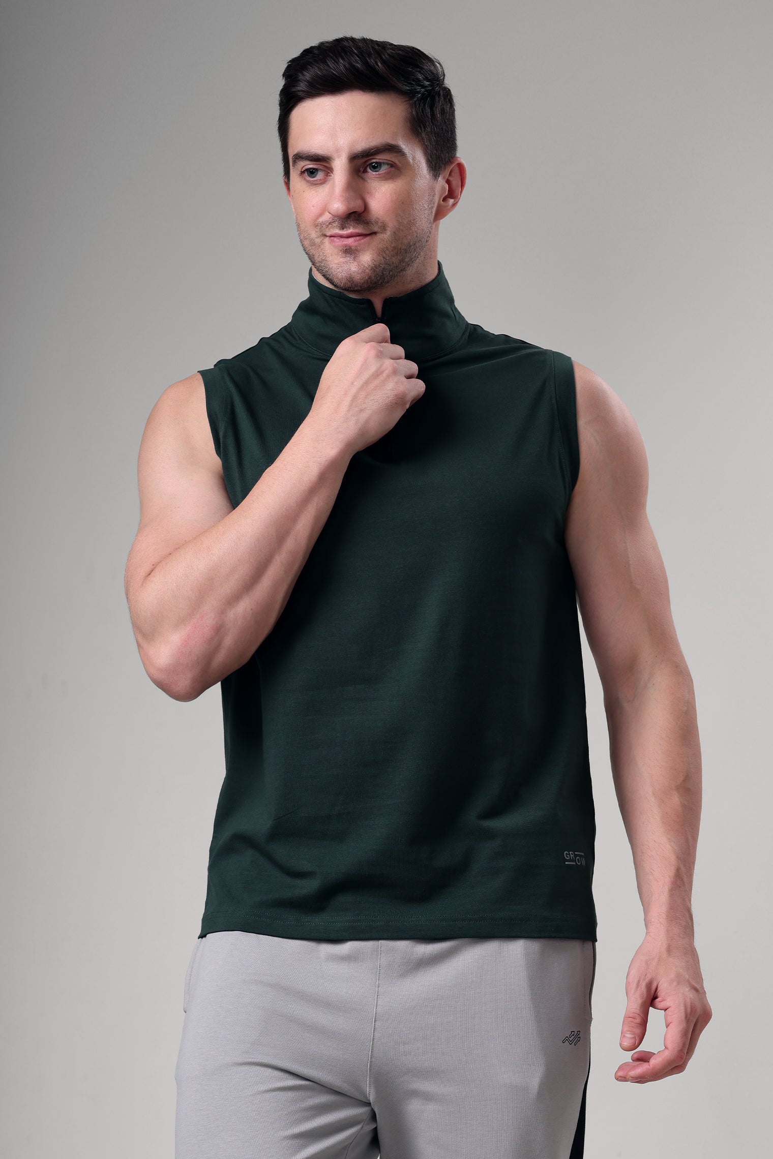 Grow 1/4 Zip Sleeveless Sweater Vest Bottle green