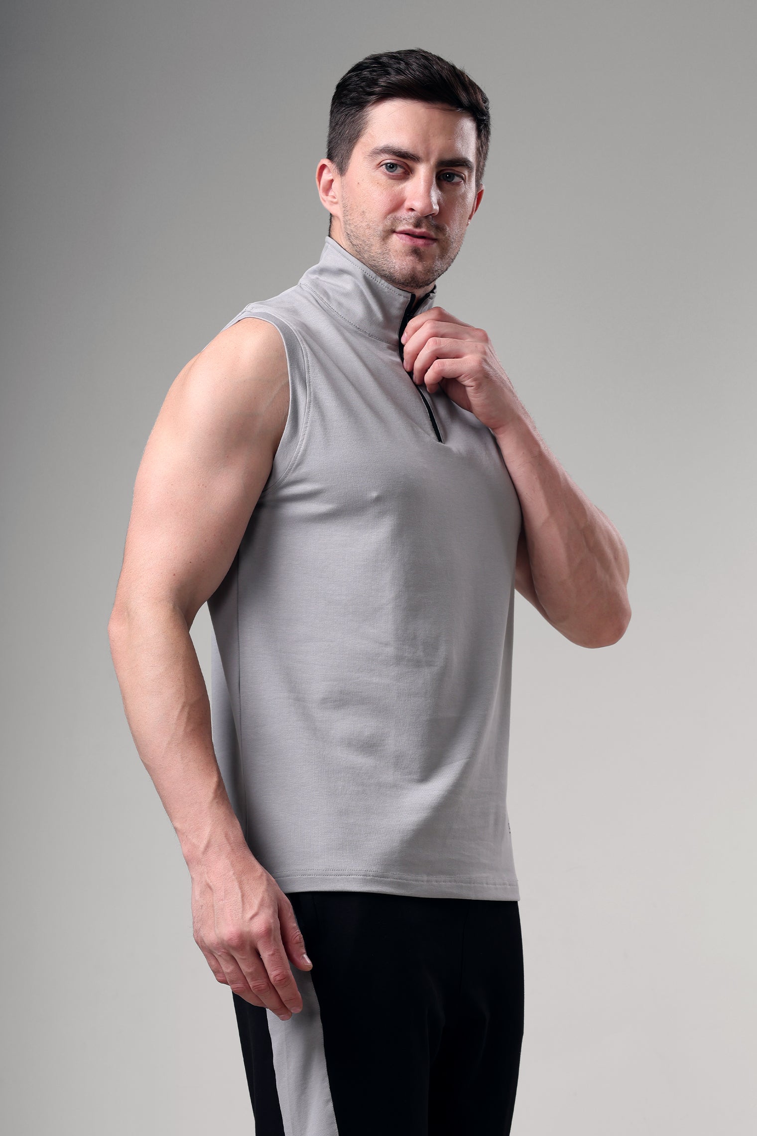 Grow 1/4 Zip Sleeveless Sweater Vest Light Grey