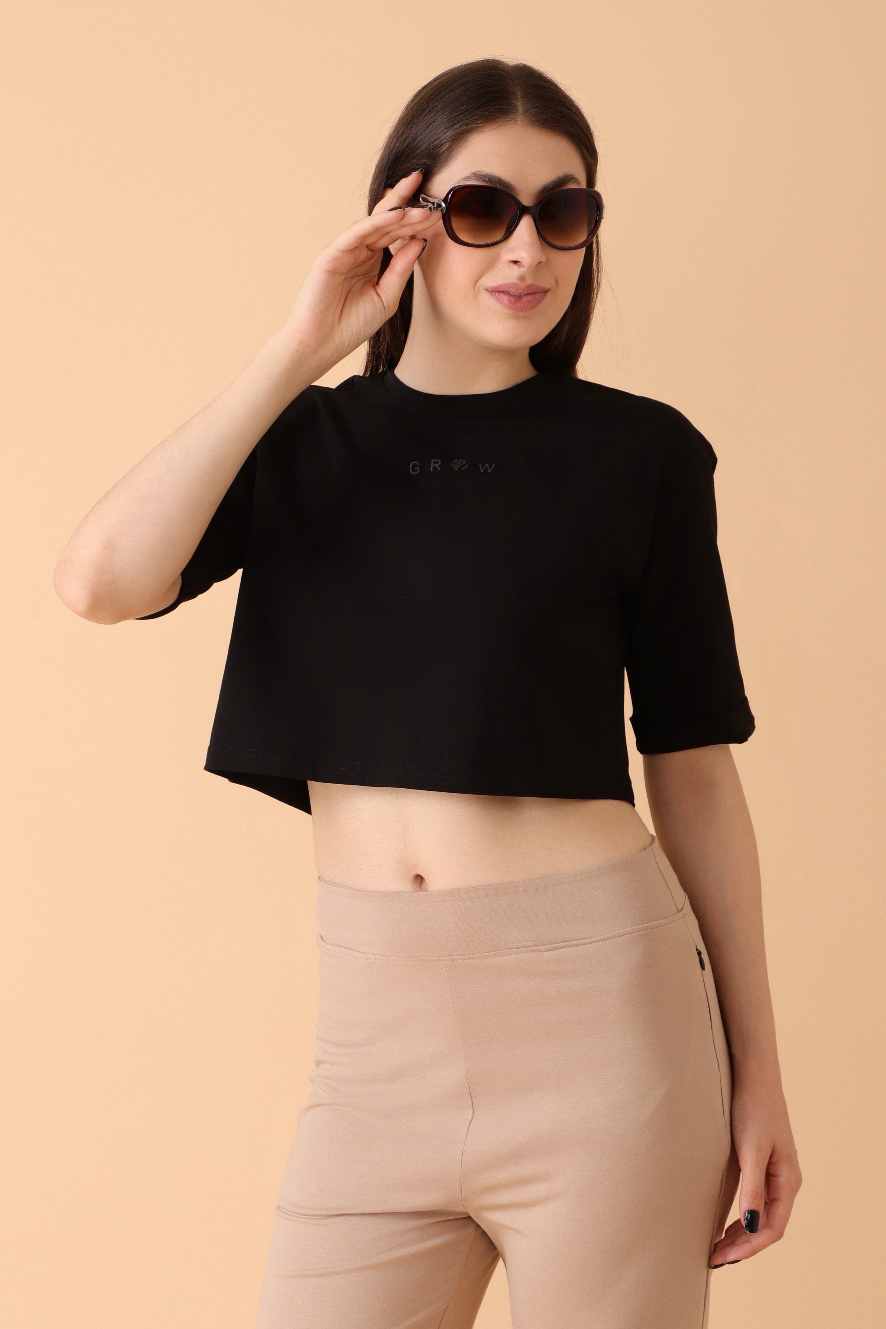 Crop Queen👑Top Back in Black