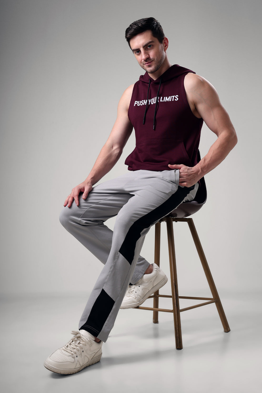 Push Sleeveless Hoodie Wine