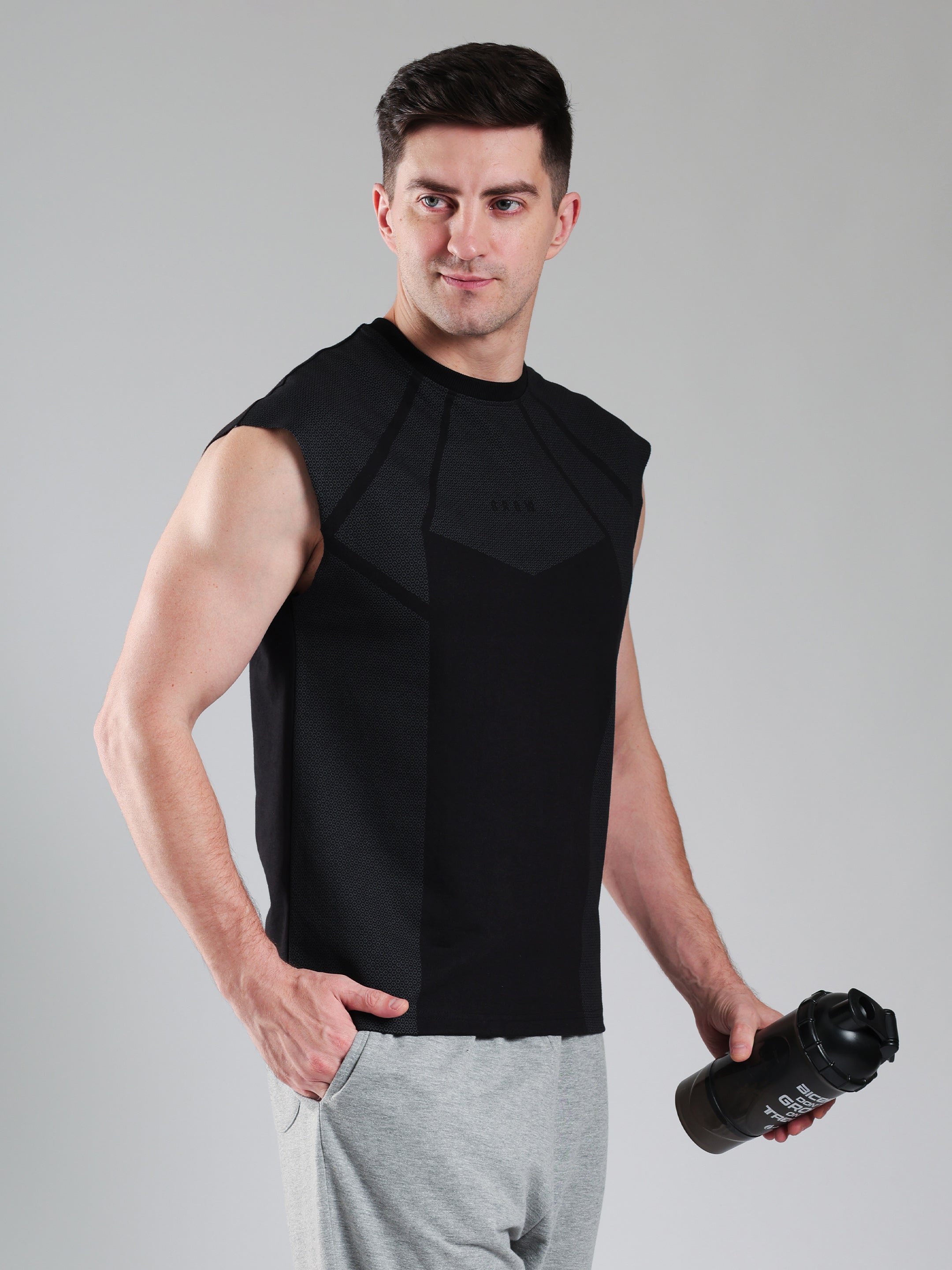 Grow Revenge Capsleeves Tee Black
