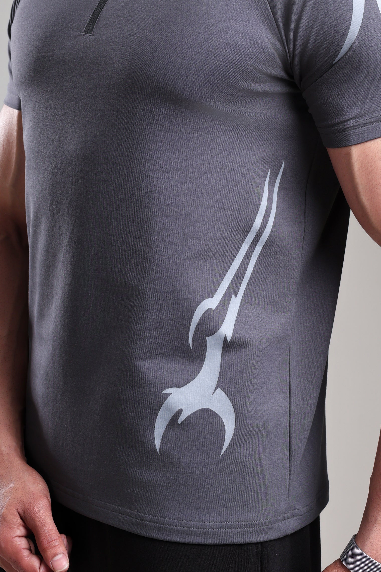 GROW ShadowTribe Zip Tshirt Dark Grey