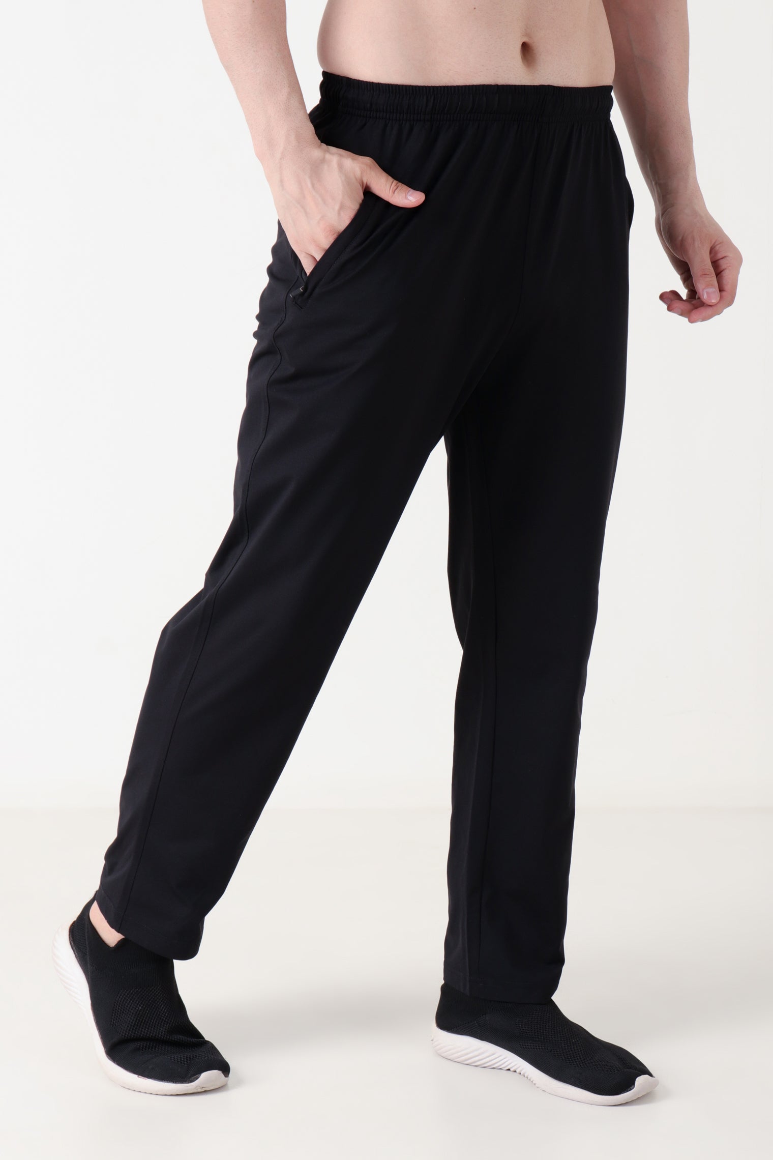 GROW Relaxed Comfy Joggers Black