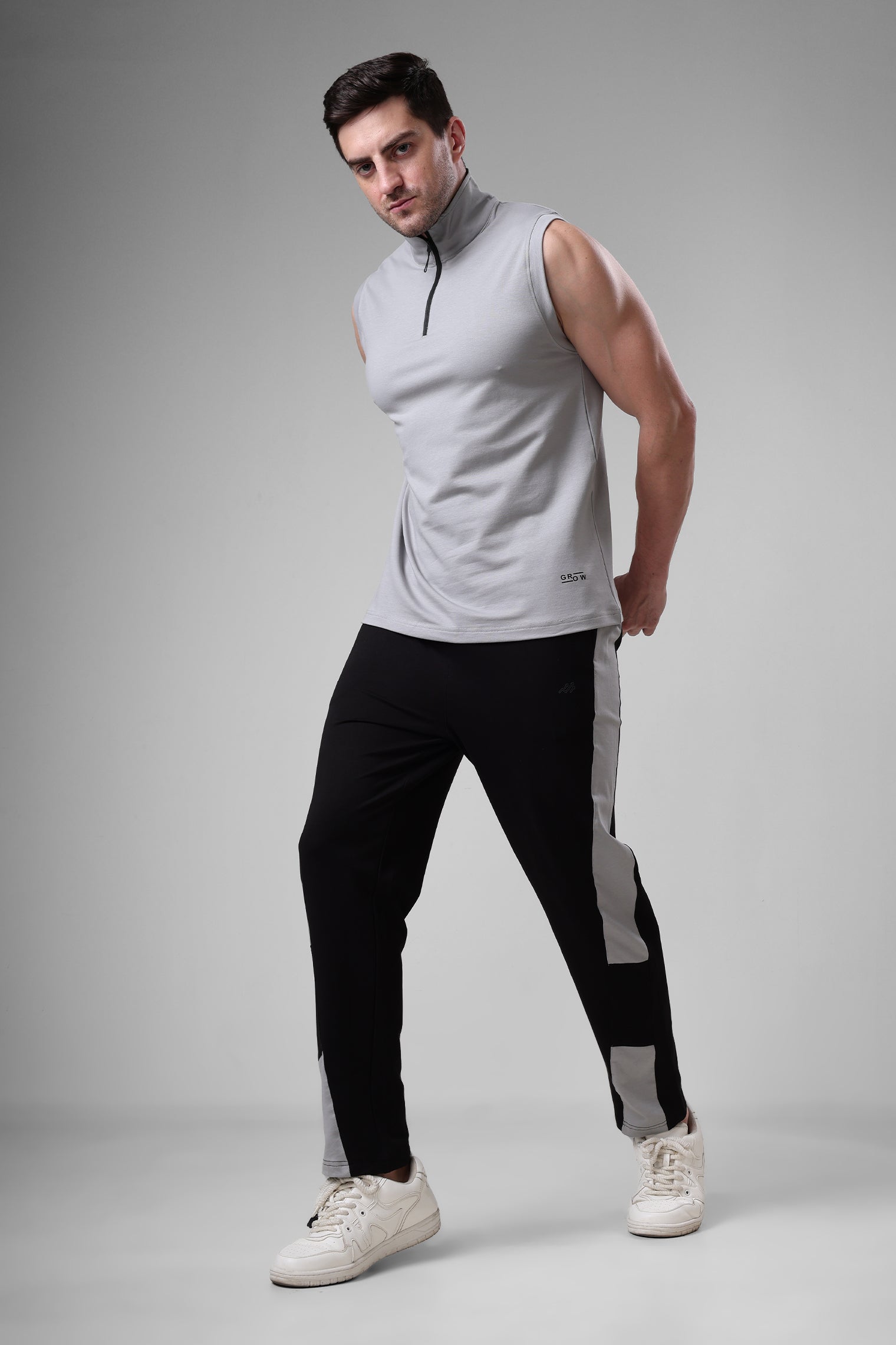 Grow 1/4 Zip Sleeveless Sweater Vest Light Grey