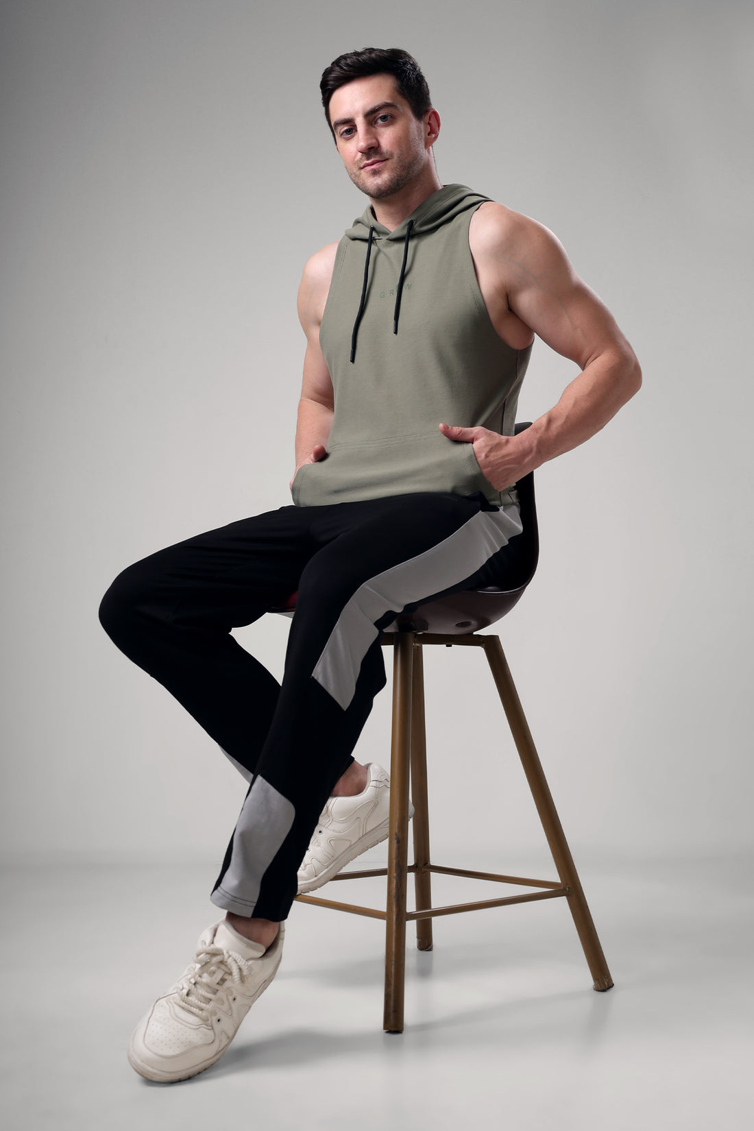 Grow Sleeveless Hoodie Mid Grey