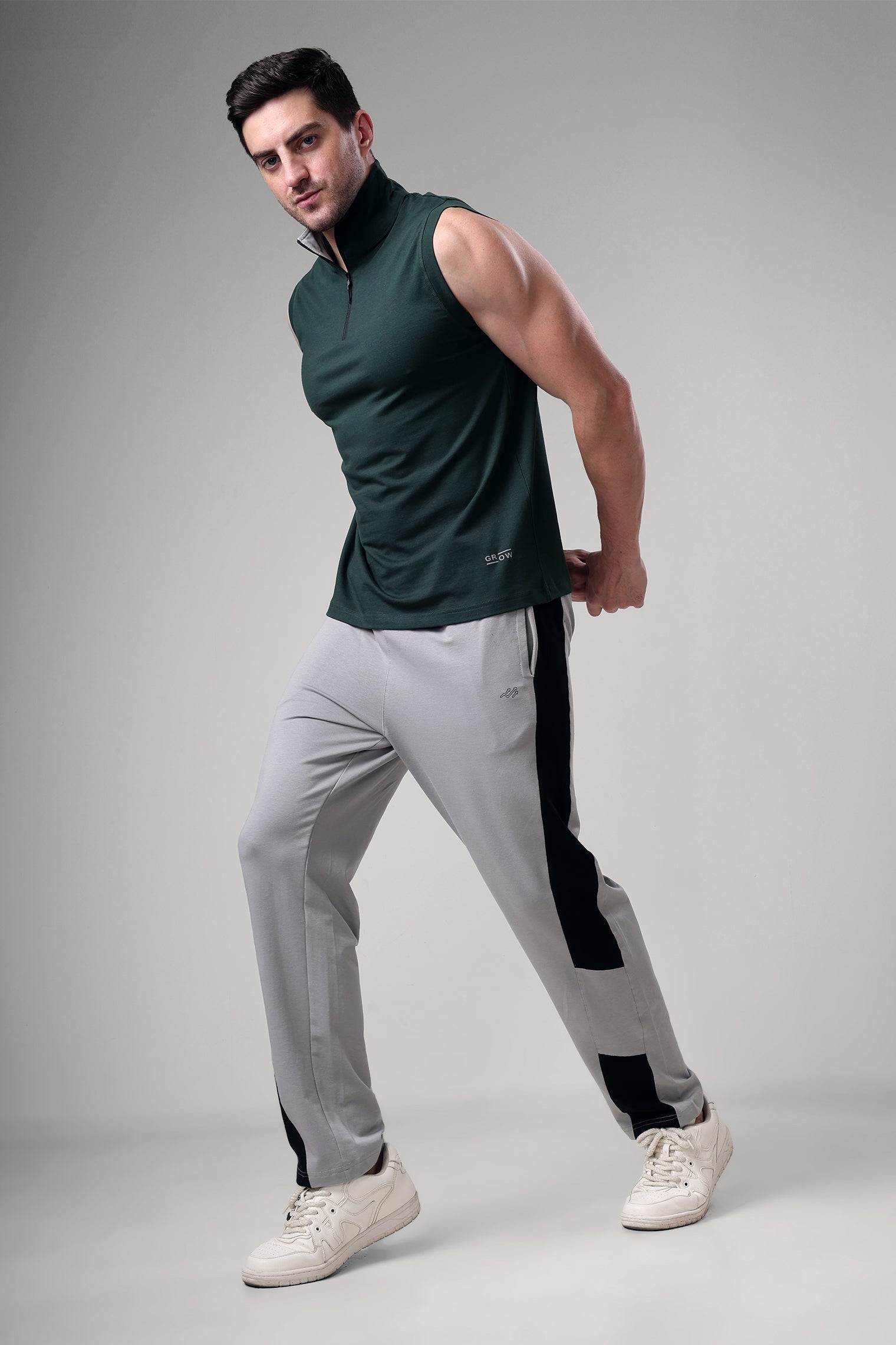 Grow 1/4 Zip Sleeveless Sweater Vest Bottle green