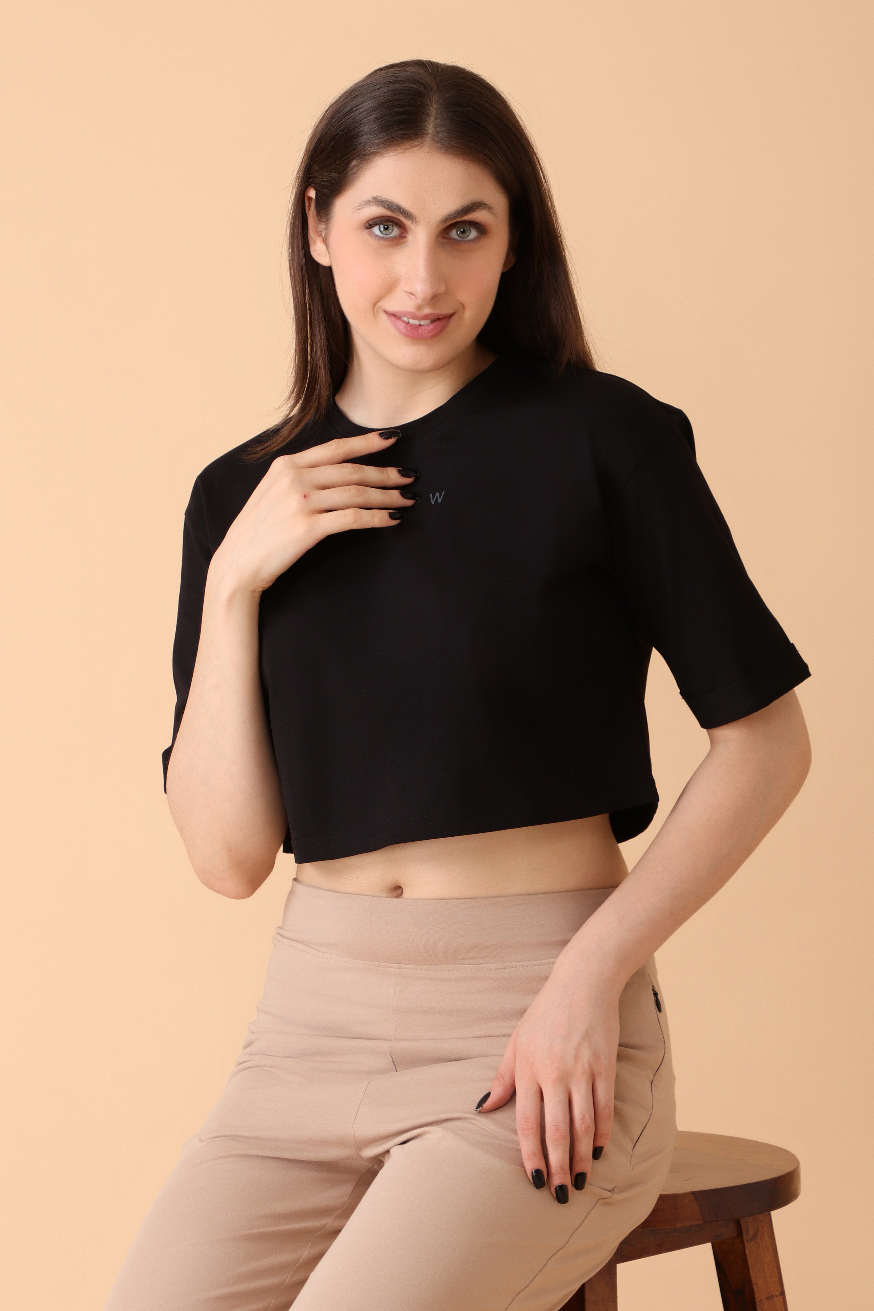 Crop Queen👑Top Back in Black