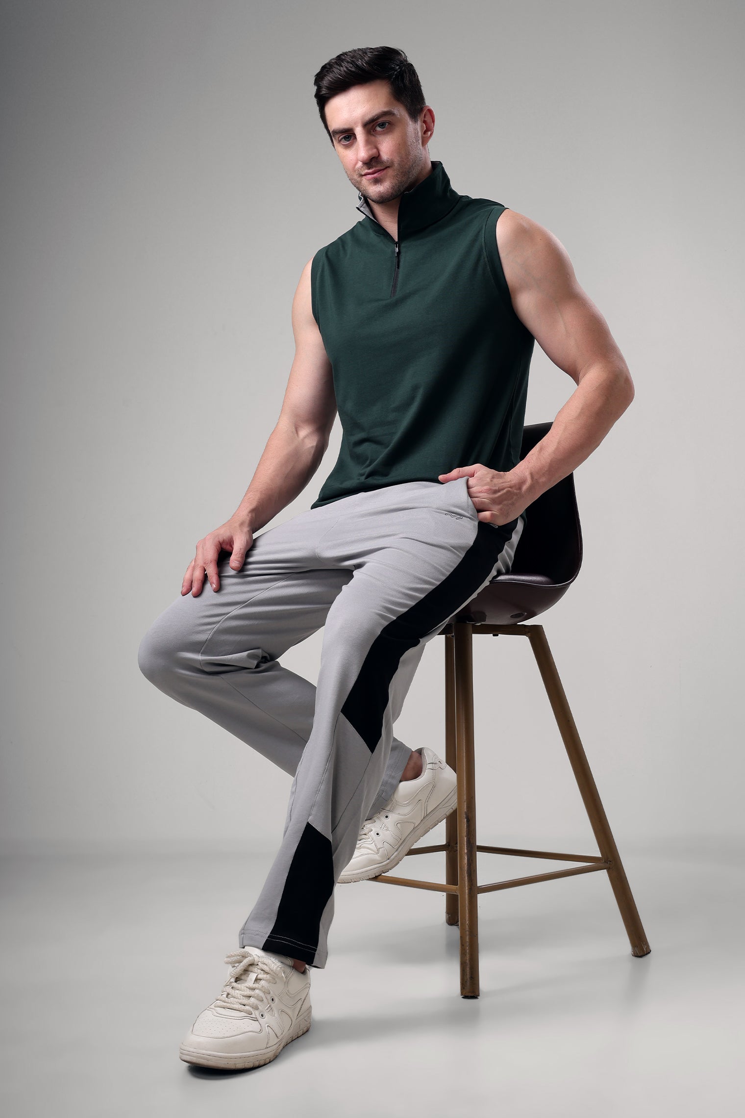 Grow 1/4 Zip Sleeveless Sweater Vest Bottle green