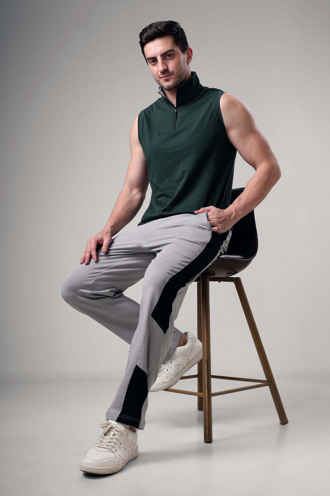 Grow 1/4 Zip Sleeveless Sweater Vest Bottle green