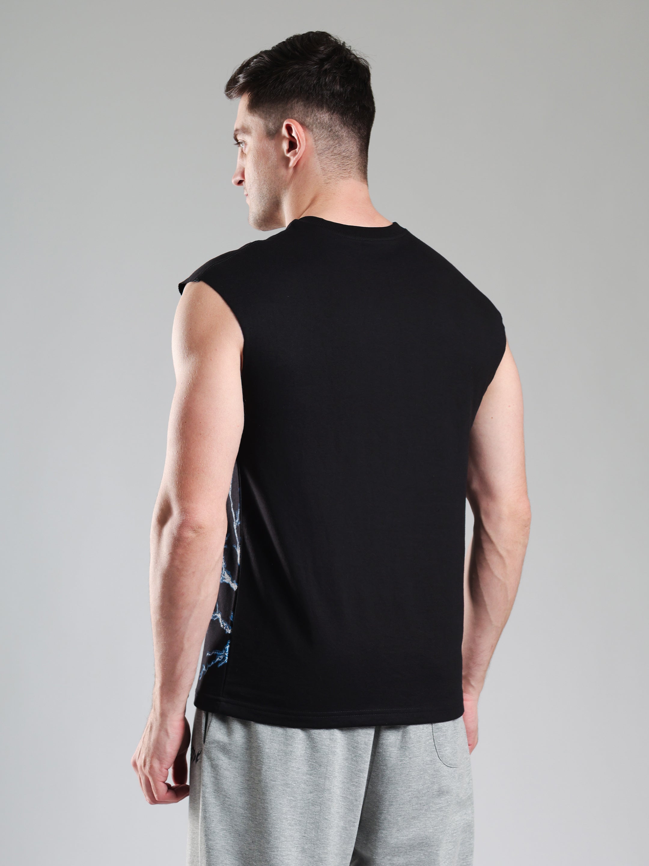 Grow ThunderWolf Capsleeves Tee Black