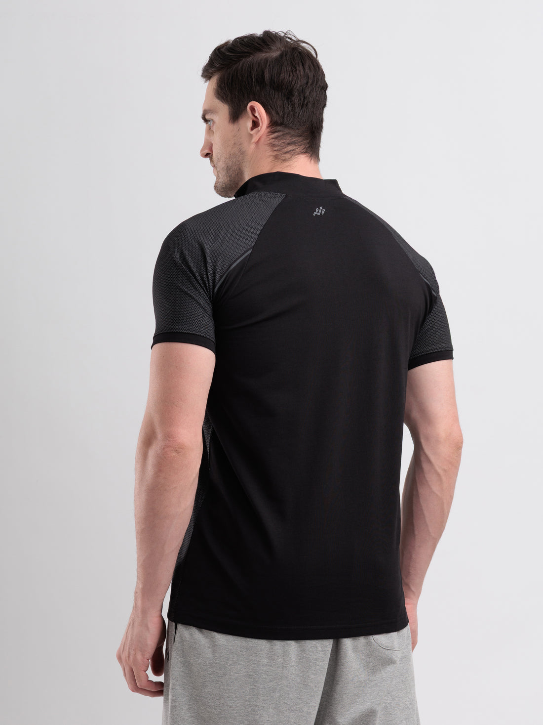 GROW Elevate Quarter Zip Tee Black