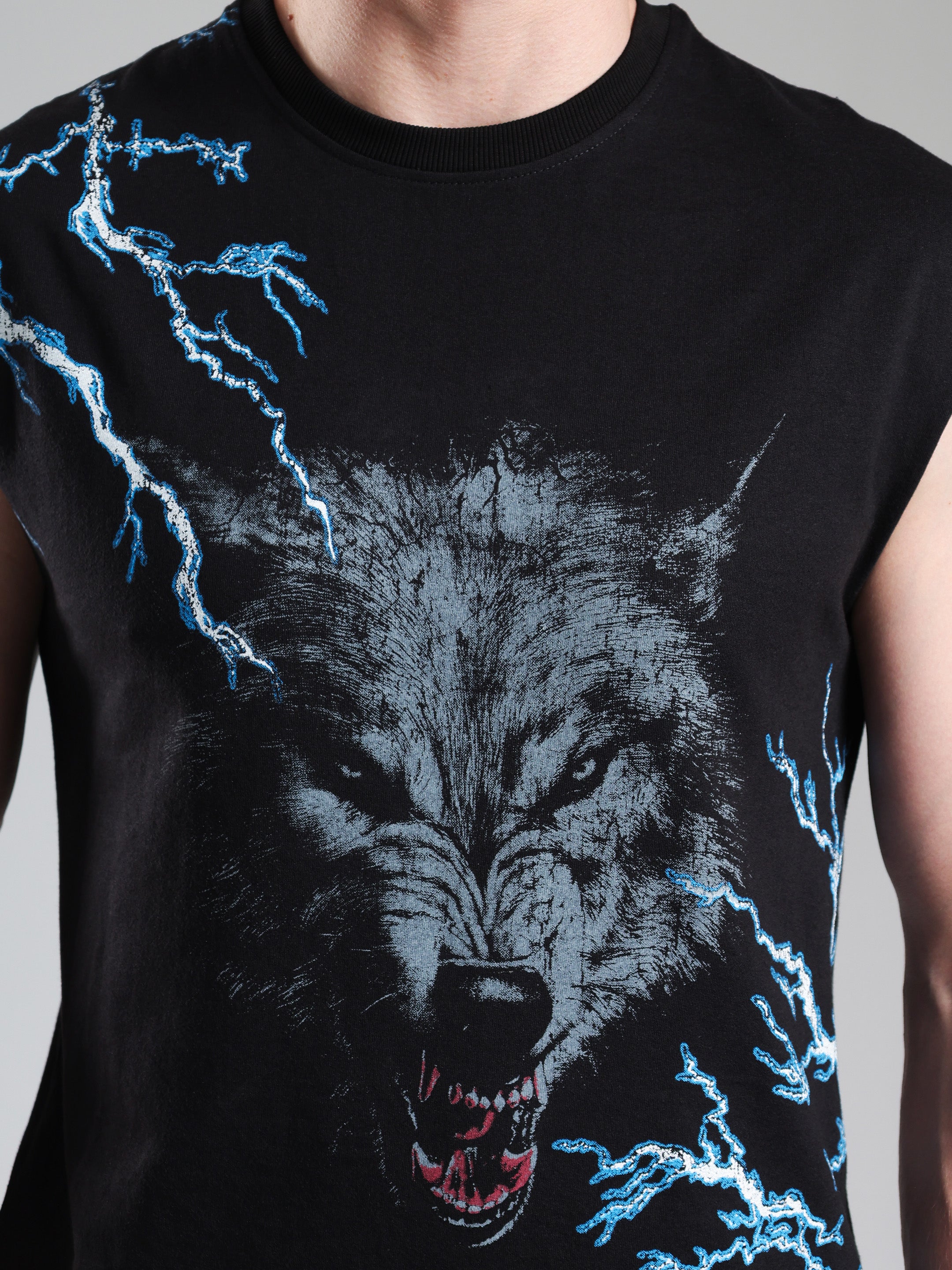 Grow ThunderWolf Capsleeves Tee Black