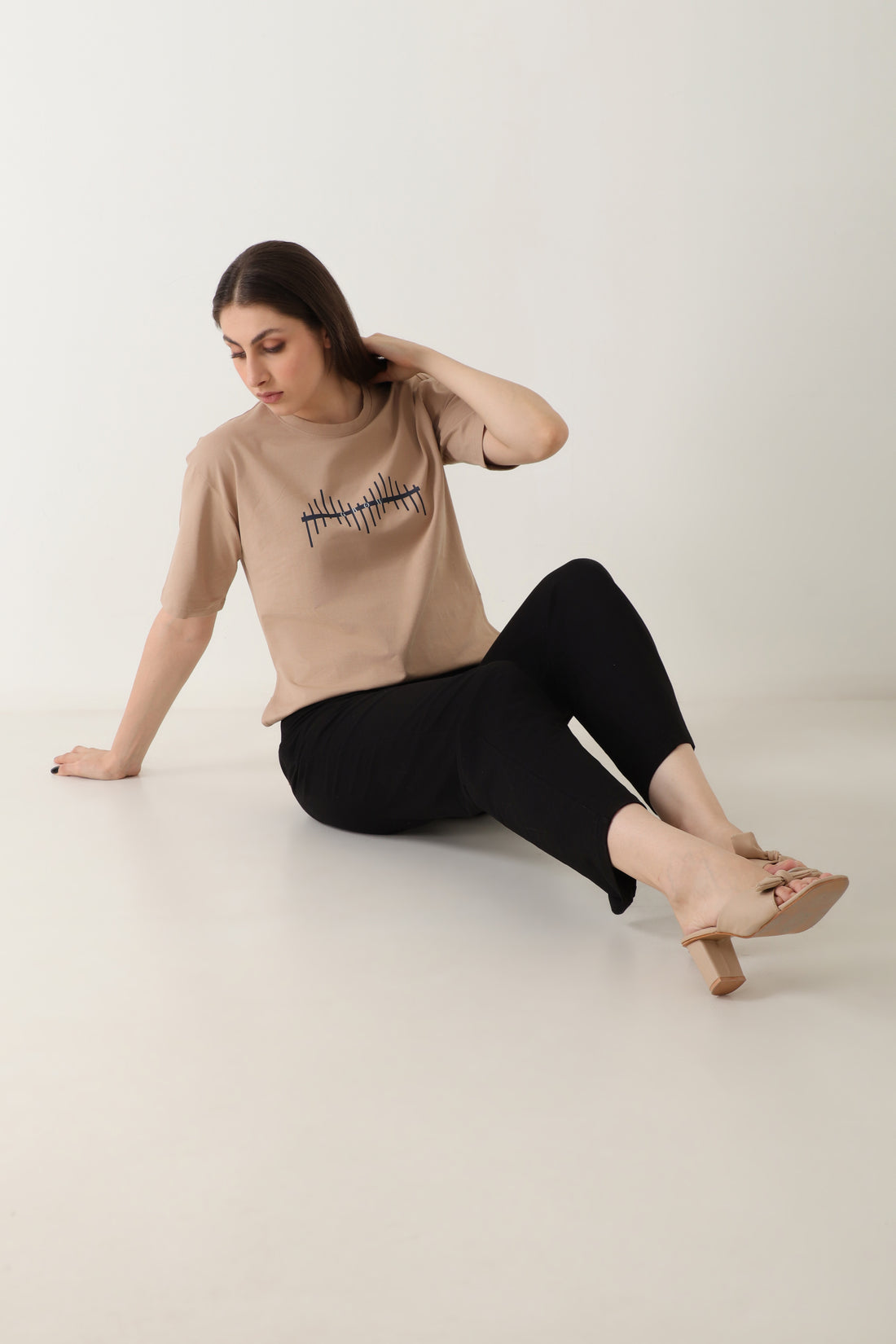 Slit & Chill Tee Barely Beige