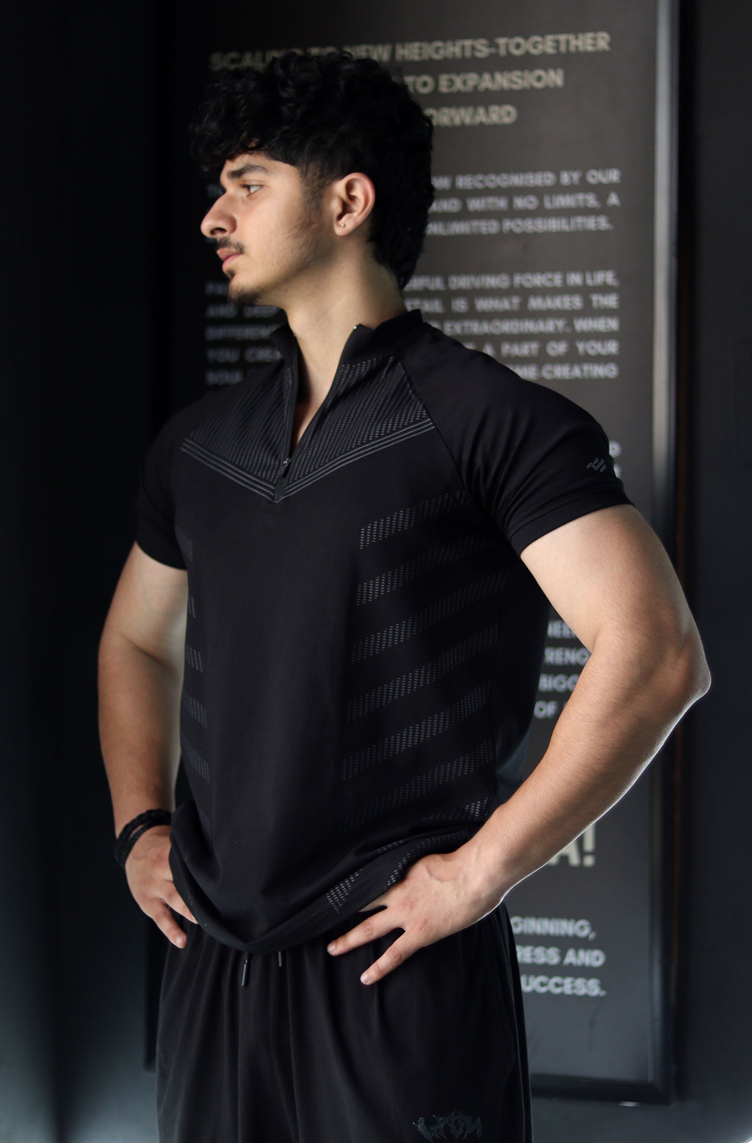 Grow AeroFlex Quarter Zip T-Shirt Black
