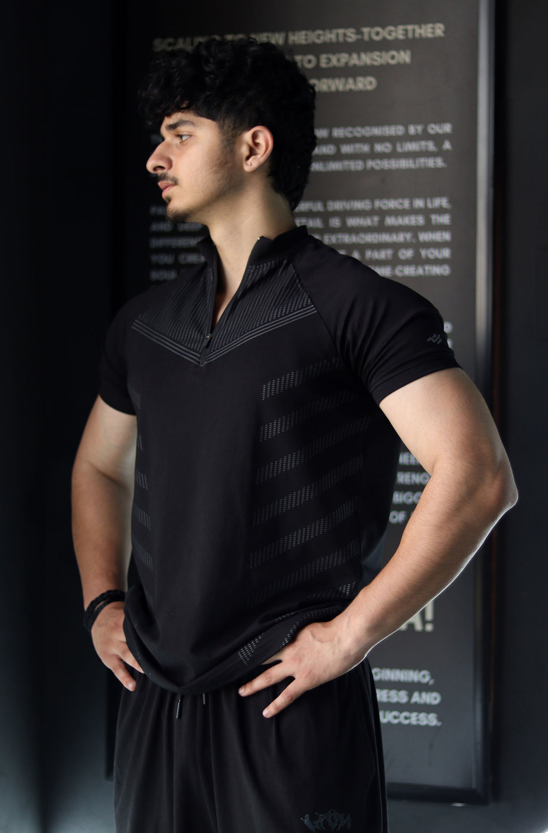 Grow AeroFlex Quarter Zip T-Shirt Black