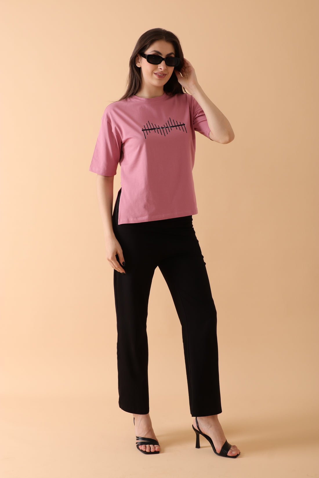 Slit & Chill Tee –  Blush Onion