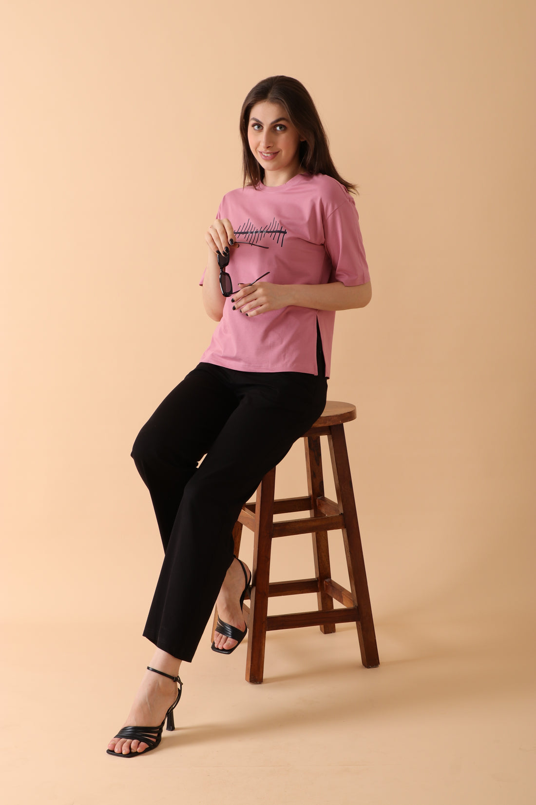 Slit & Chill Tee –  Blush Onion