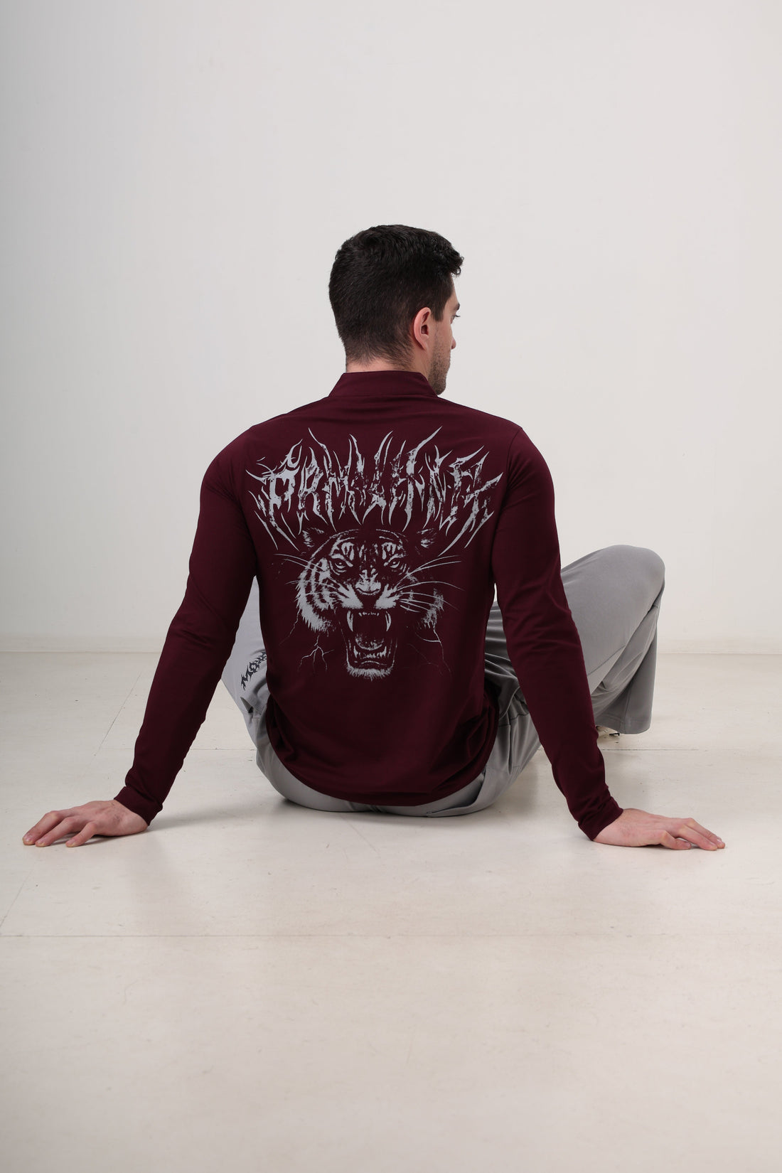 Wolf Quarter Zip T-Shirt (Cotton Feel) Wine