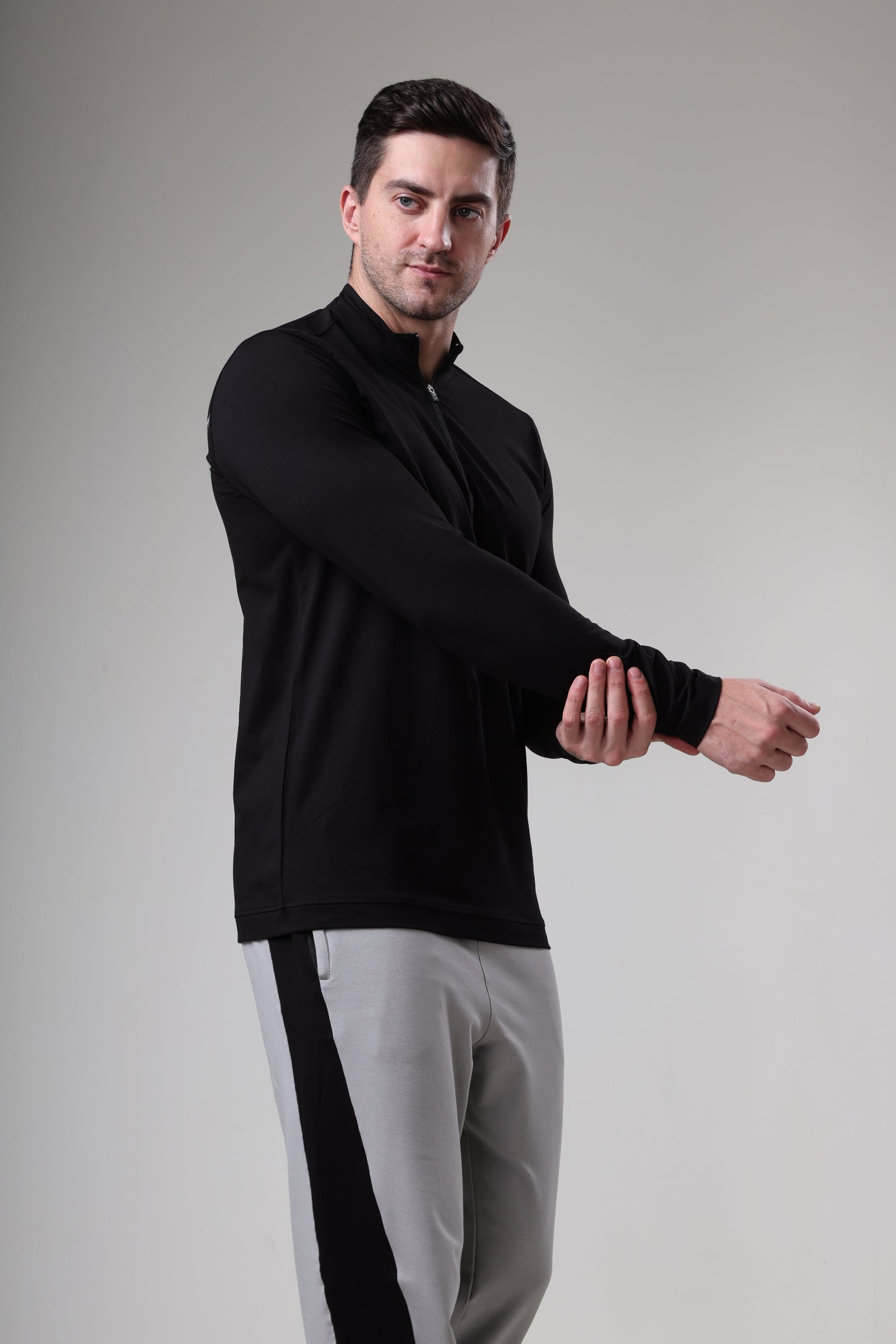 Wolf Quarter Zip T-Shirt (Cotton Feel) Black